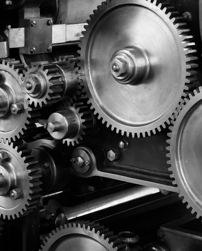 Zusammenarbeit in einem Produktteam: Ein harmonisches Miteinander zwischen Produktmanagern, UX-Designern, UI-Designern und Entwicklern